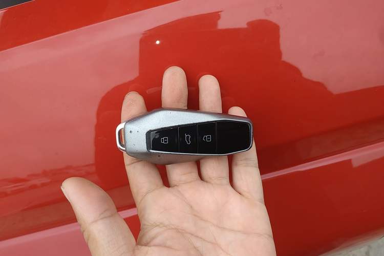 Used iCAR 03T 2024 501km Four-wheel Drive Long-Range Version Vehicle Key