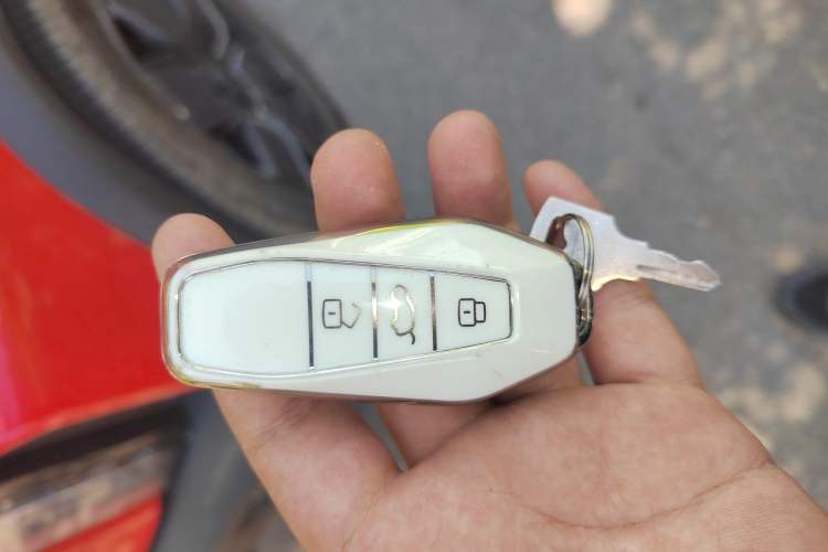 Used iCAR 03T 2024 501km Four-wheel Drive Long-Range Version Vehicle Key
