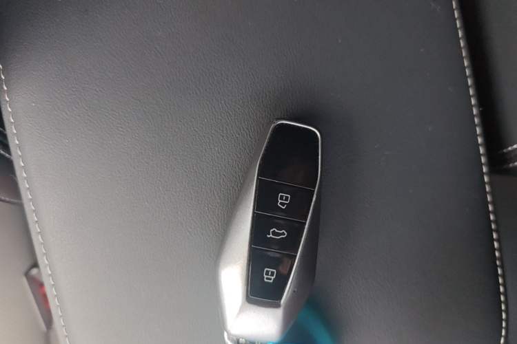 Used iCAR 03T 2024 501km Four-wheel Drive Long-Range Version Vehicle Key