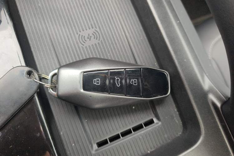 Used iCAR 03T 2024 501km Four-wheel Drive Long-Range Version Vehicle Key