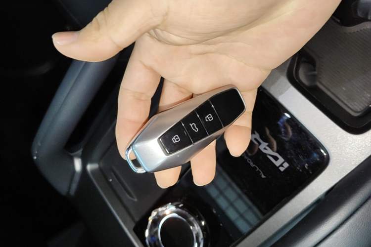 Used iCAR 03T 2024 501km Four-wheel Drive Long-Range Version Vehicle Key