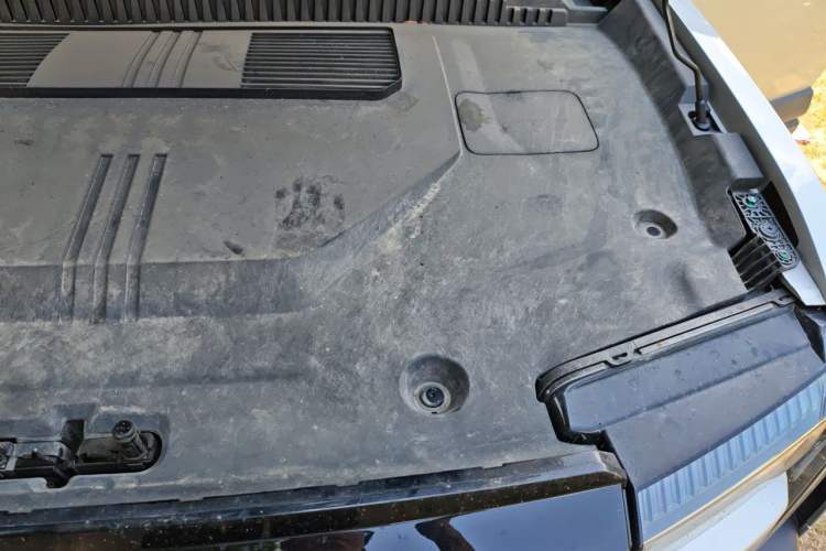 Used iCAR 03T 2024 501km Four-wheel Drive Long-Range Version Engine Bay Left