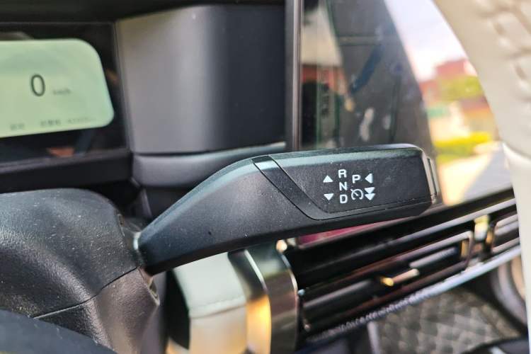 Used iCAR 03T 2024 501km Four-wheel Drive Long-Range Version Gear Lever