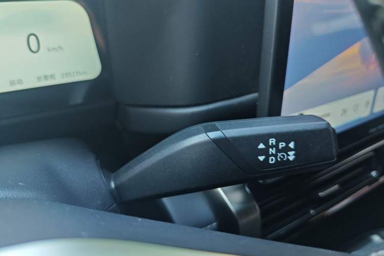Used iCAR 03T 2024 501km Four-wheel Drive Long-Range Version Gear Lever