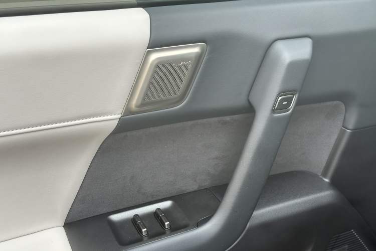 Used iCAR 03T 2024 501km Four-wheel Drive Long-Range Version Interior 6