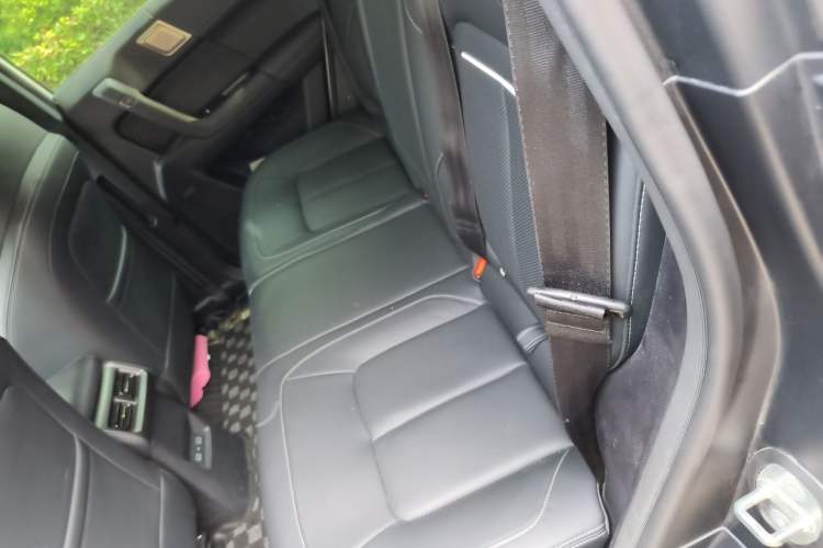 Used iCAR 03T 2024 501km Four-wheel Drive Long-Range Version Left Rear Seat