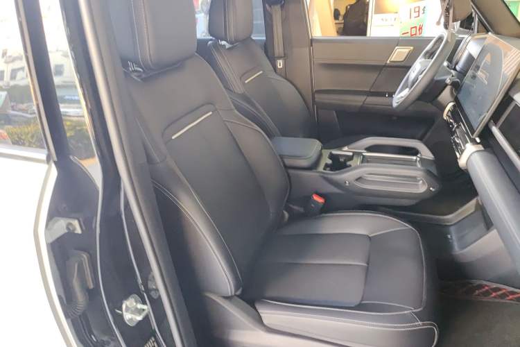 Used iCAR 03T 2024 520km Two-Wheel Drive Long-Range Version Right Front Seat