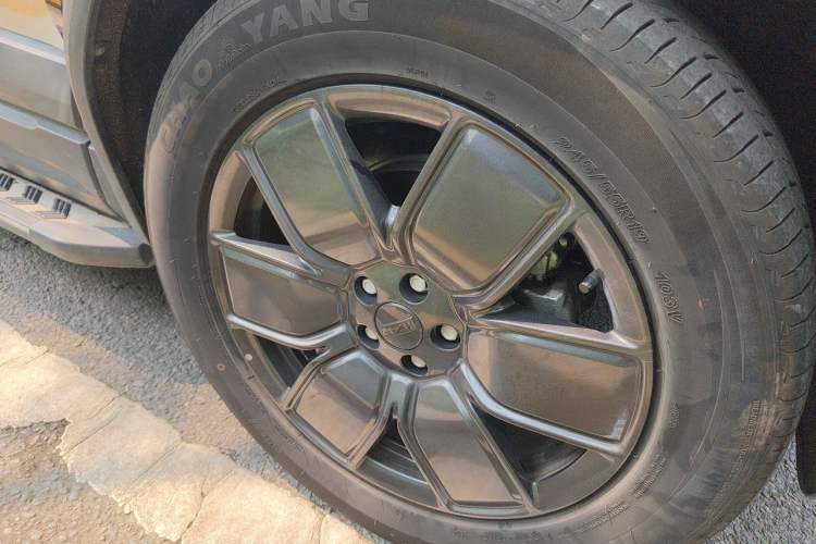 Used iCAR 03T 2024 501km Four-wheel Drive Long-Range Version Right Front Wheel Hub