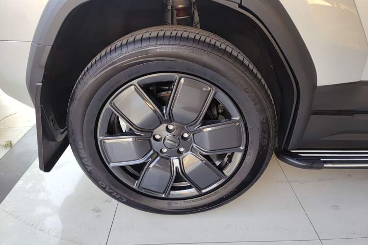 Used iCAR 03T 2024 520km Two-Wheel Drive Long-Range Version Right Rear Wheel Hub