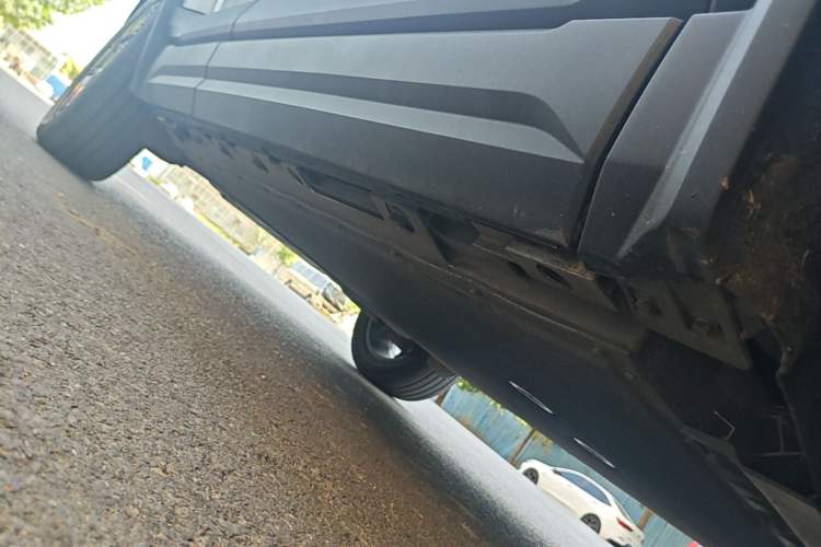 Used iCAR 03T 2024 501km Four-wheel Drive Long-Range Version Right Side Sill