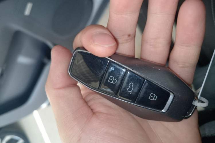 Used iCAR 03T 2024 501km Four-wheel Drive Long-Range Version Vehicle Key