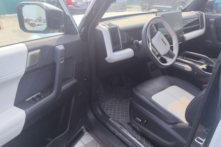 Used iCAR 03T 2024 520km Two-Wheel Drive Long-Range Version Driver Seat