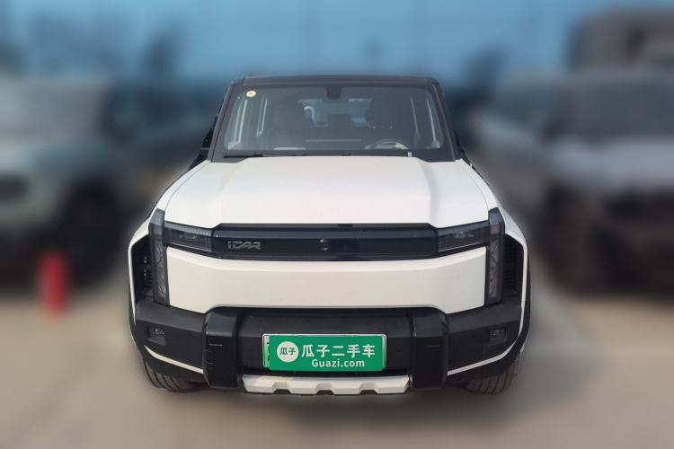 Used iCAR 03T 2024 520km Two-Wheel Drive Long-Range Version Front