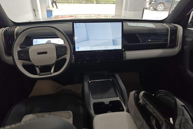 Used iCAR 03T 2024 520km Two-Wheel Drive Long-Range Version Interior 2