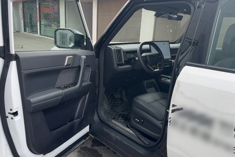 Used iCAR 03T 2024 501km Four-wheel Drive Long-Range Version Interior 2