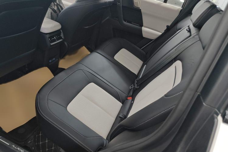 Used iCAR 03T 2024 520km Two-Wheel Drive Long-Range Version Interior 4