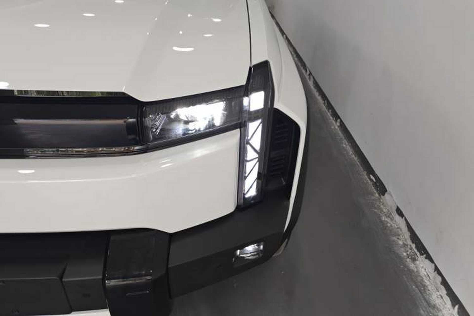 Used iCAR 03T 2024 520km Two-Wheel Drive Long-Range Version Left Front Headlight