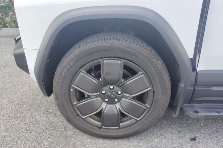 Used iCAR 03T 2024 501km Four-wheel Drive Long-Range Version Left Front Wheel Hub