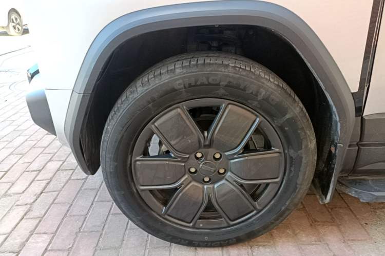 Used iCAR 03T 2024 501km Four-wheel Drive Long-Range Version Left Front Wheel Hub