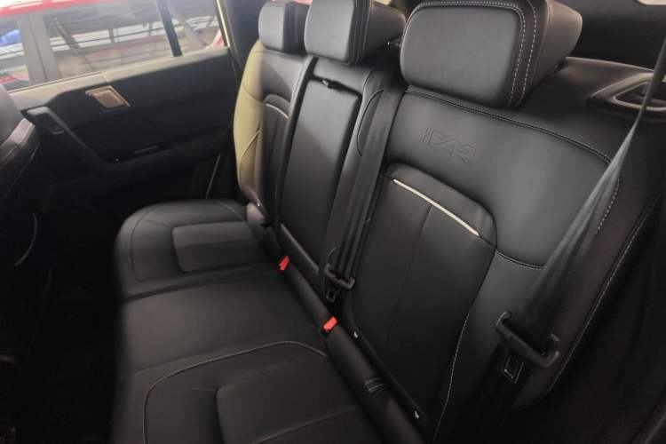 Used iCAR 03T 2024 501km Four-wheel Drive Long-range Enjoyment Version Left Rear Seat