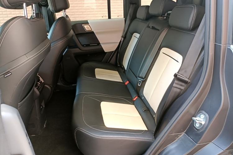 Used iCAR 03T 2024 501km Four-wheel Drive Long-Range Version Left Rear Seat