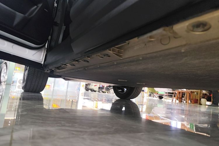 Used iCAR 03T 2024 520km Two-Wheel Drive Long-Range Version Left Side Sill