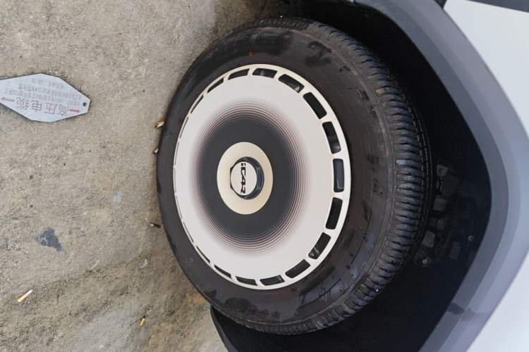 Used iCAR 03T 2024 501km Four-wheel Drive Long-Range Version Right Front Wheel Hub