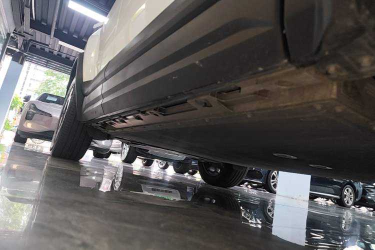Used iCAR 03T 2024 520km Two-Wheel Drive Long-Range Version Right Side Sill