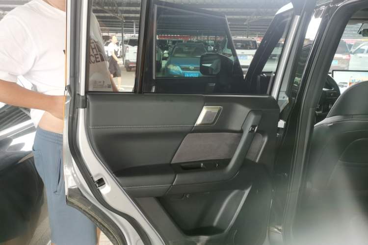 Used iCAR 03T 2024 501km Four-wheel Drive Long-Range Version Left Rear Door Interior