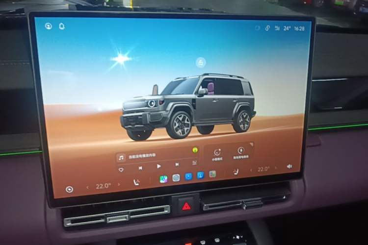 Used iCAR V27 2026 Model 200KM Four-Wheel Drive Falcon 700 Audio And AC Panel