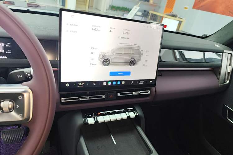 Used iCAR V27 2026 Model 200KM Four-Wheel Drive Falcon 500 Audio And AC Panel