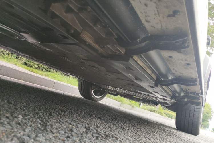 Used iCAR V27 2026 Model 200KM Four-Wheel Drive Falcon 700 Chassis Front Left