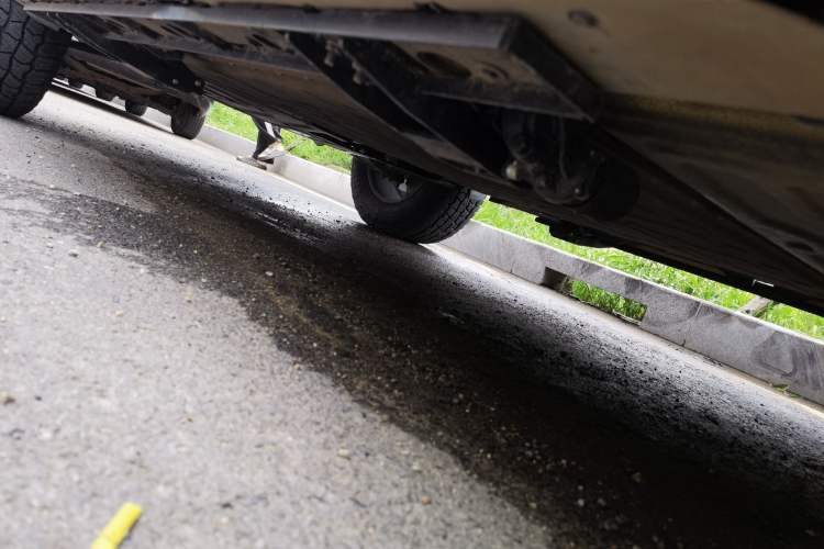 Used iCAR V27 2026 Model 200KM Four-Wheel Drive Falcon 500 Chassis Rear Left