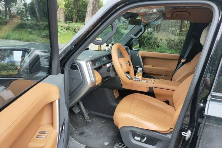 Used iCAR V27 2026 Model 200KM Four-Wheel Drive Falcon 700 Driver Seat