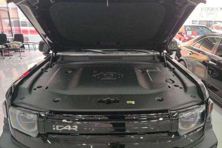 Used iCAR V27 2026 Model 200KM Four-Wheel Drive Falcon 500 Engine Bay
