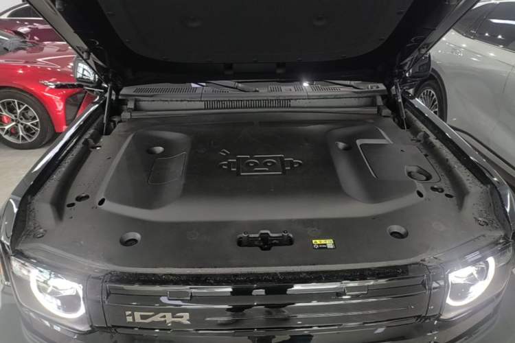 Used iCAR V27 2026 Model 200KM Four-Wheel Drive Falcon 500 Engine Bay