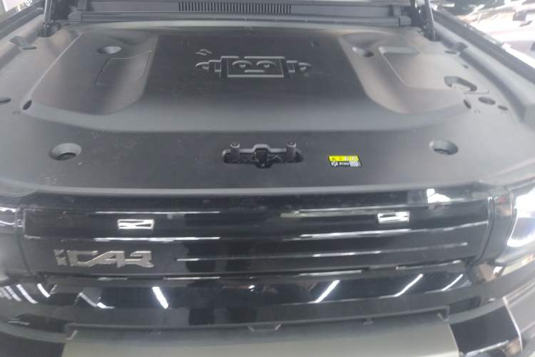 Used iCAR V27 2026 Model 200KM Four-Wheel Drive Falcon 500 Engine Bay
