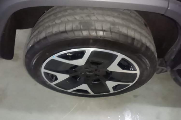 Used iCAR V27 2026 Model 200KM Four-Wheel Drive Falcon 700 Exterior 5