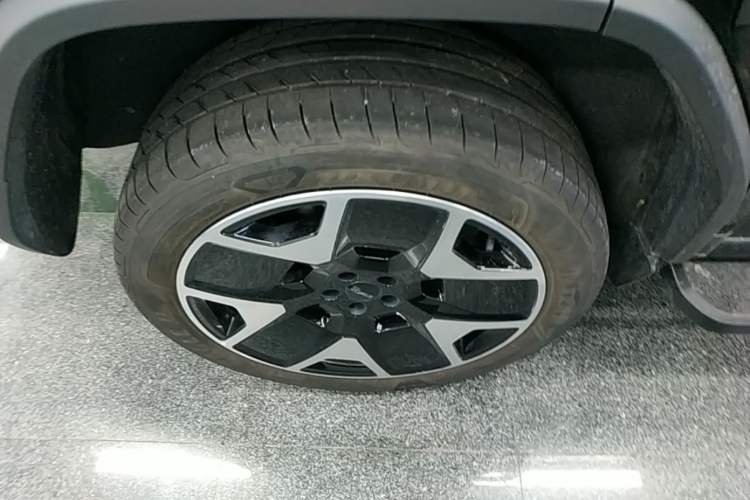 Used iCAR V27 2026 Model 200KM Four-Wheel Drive Falcon 500 Exterior 5