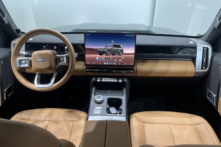 Used iCAR V27 2026 Model 200KM Four-Wheel Drive Falcon 500 Interior 2