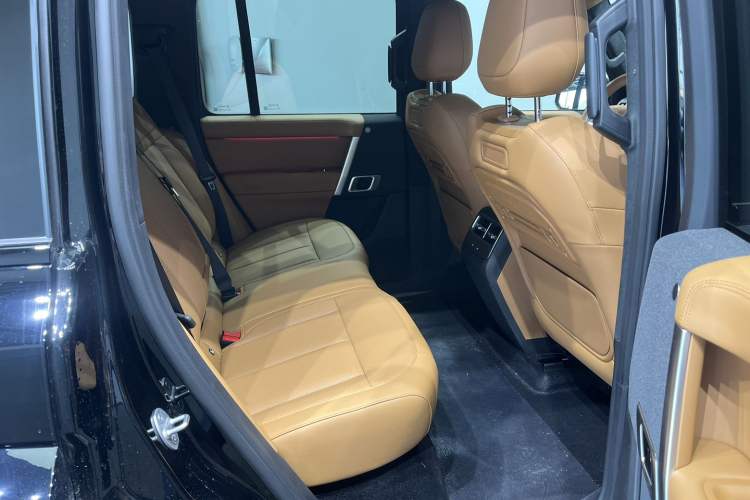 Used iCAR V27 2026 Model 200KM Four-Wheel Drive Falcon 500 Interior 3
