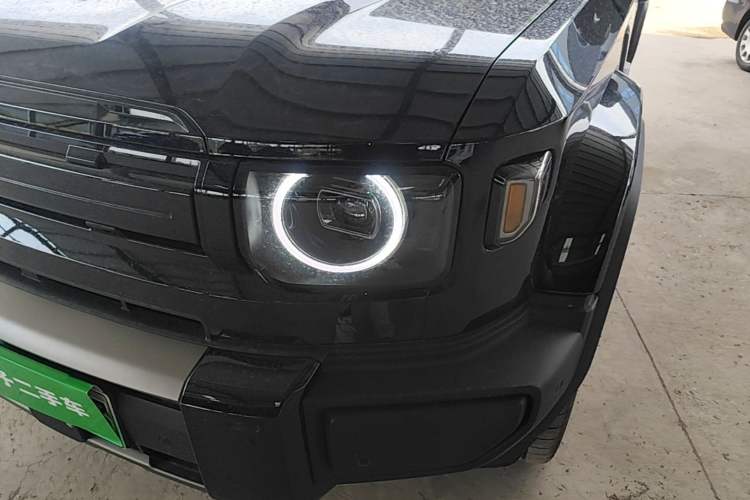 Used iCAR V27 2026 Model 200KM Four-Wheel Drive Falcon 500 Left Front Headlight
