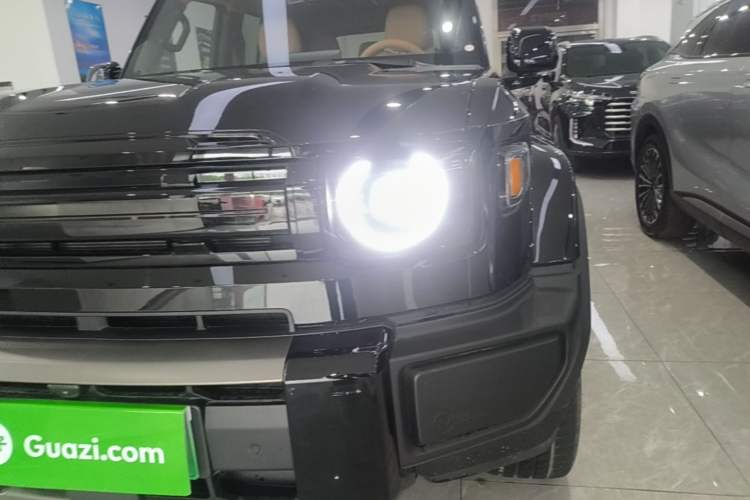 Used iCAR V27 2026 Model 200KM Four-Wheel Drive Falcon 500 Left Front Headlight