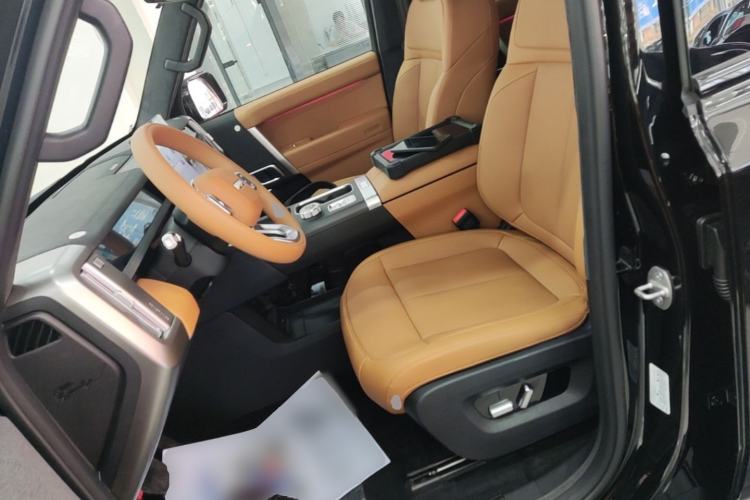 Used iCAR V27 2026 Model 200KM Four-Wheel Drive Falcon 500 Left Front Seat