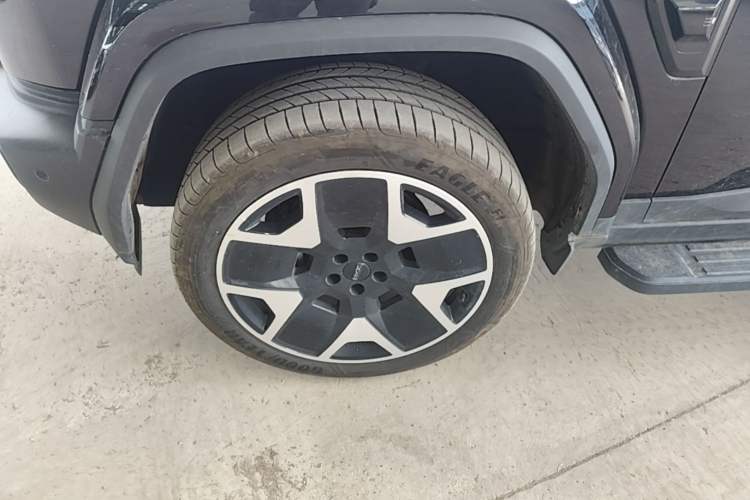 Used iCAR V27 2026 Model 200KM Four-Wheel Drive Falcon 500 Left Front Wheel Hub