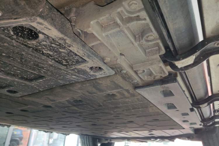 Used iCAR V27 2026 Model 200KM Four-Wheel Drive Falcon 500 Left Side Sill