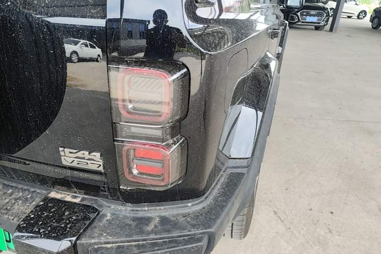 Used iCAR V27 2026 Model 200KM Four-Wheel Drive Falcon 500 Right Rear Taillight