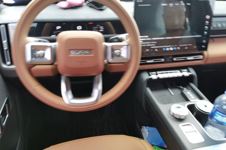Used iCAR V27 2026 Model 200KM Four-Wheel Drive Falcon 500 Steering Wheel