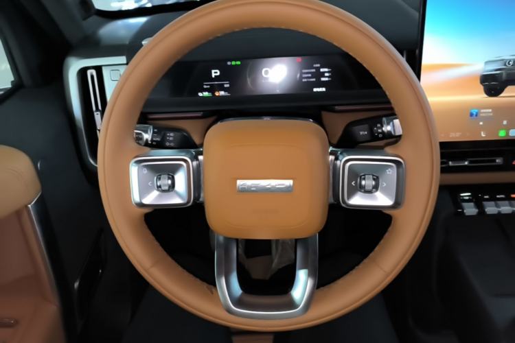 Used iCAR V27 2026 Model 200KM Four-Wheel Drive Falcon 500 Steering Wheel