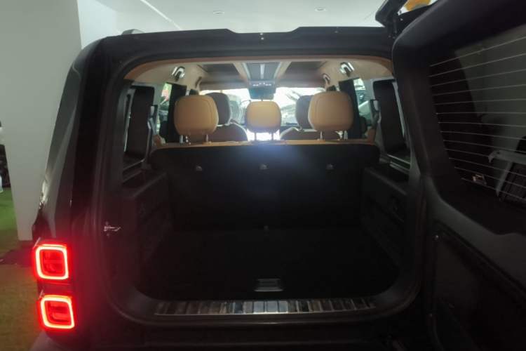 Used iCAR V27 2026 Model 200KM Four-Wheel Drive Falcon 700 Trunk